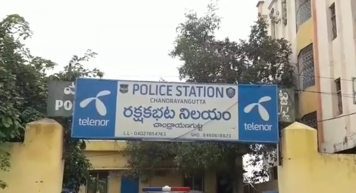 Two Schoolgirls Injured After Iron Rod Falls From Construction Site Two Schoolgirls Injured After Iron Rod Falls From Construction Site