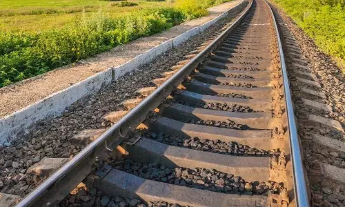 Body Of Assam Girl Found Near Railway Tracks In Vizag, Family Demands Probe