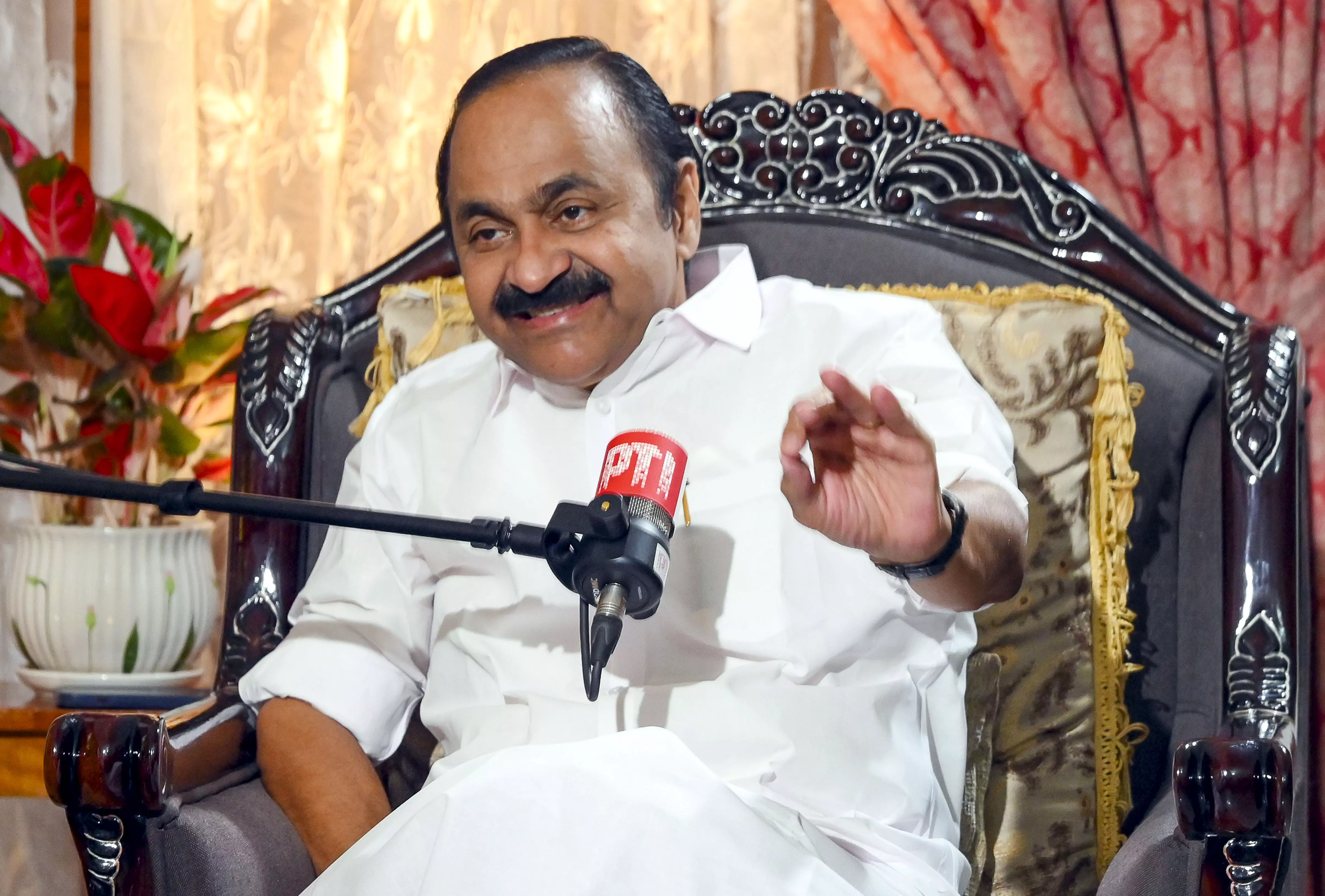 CM Satheesan Breaks Silence on Adoor Prakashs Criticism, Says All Decisions Adhere to Party Policies CM Satheesan Breaks Silence on Adoor Prakashs Criticism, Says All Decisions Adhere to Party Policies