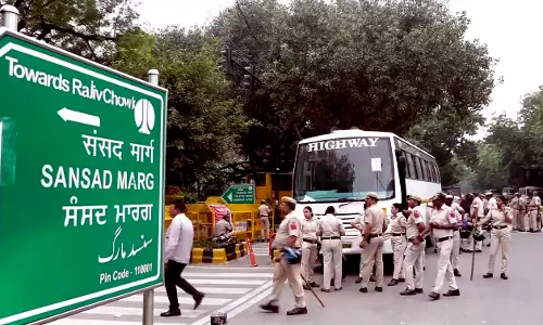 LIVE: CJP Calls 10 AM Sunday Protest; 7,000+ Detained in Anti-CEC Stir LIVE: CJP Calls 10 AM Sunday Protest; 7,000+ Detained in Anti-CEC Stir
