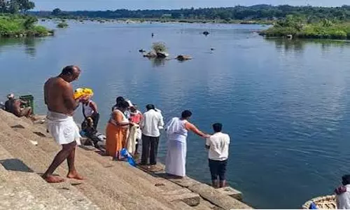 Mahalaya Amavasya Rituals: Devotees Throng Cauvery Banks in Srirangapatna