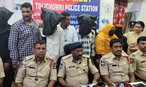 Swift Action Of Cops Rescues Minor Sold To Brothel By Arresting Eight Persons Swift Action Of Cops Rescues Minor Sold To Brothel By Arresting Eight Persons