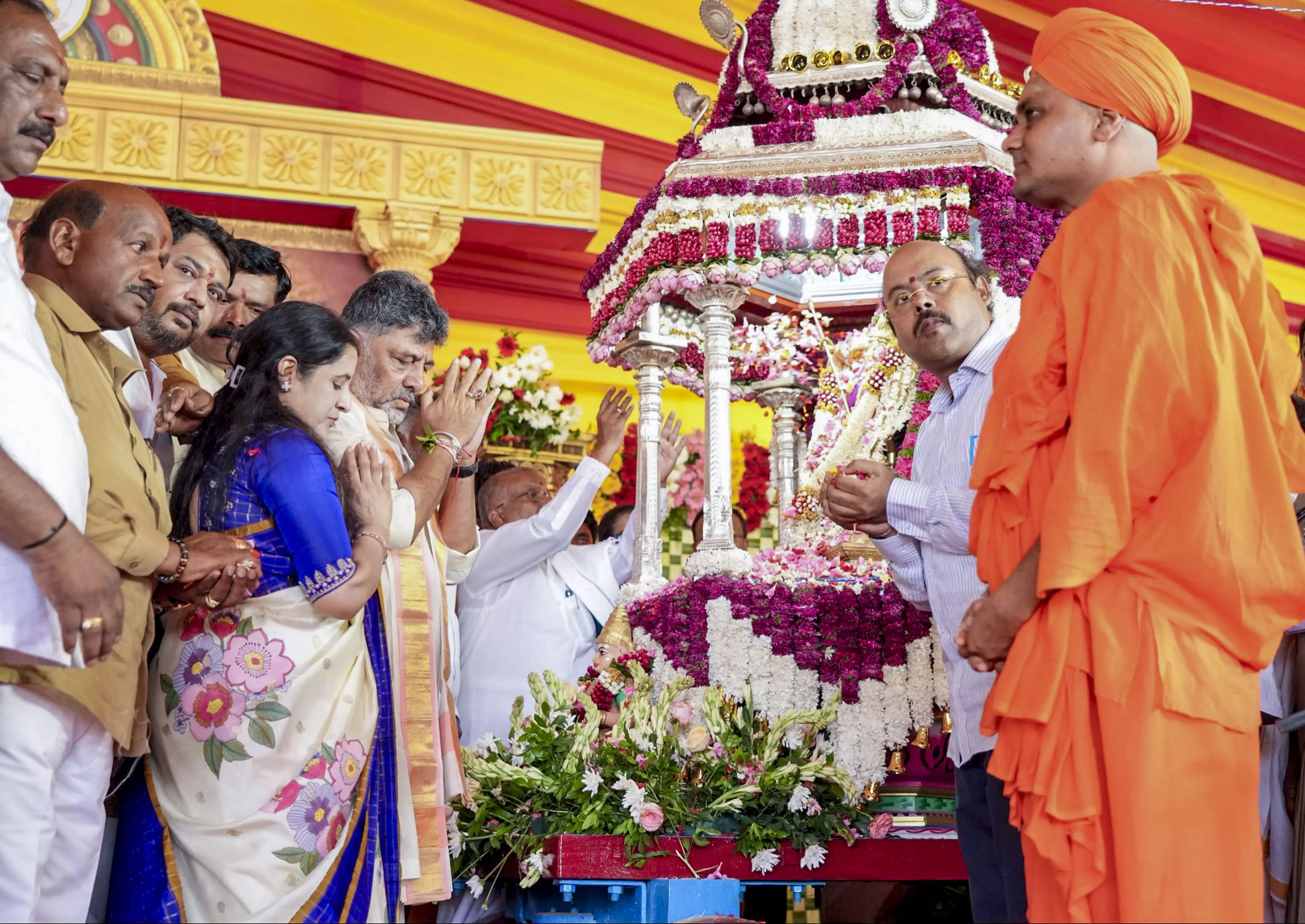 Grand Dasara Festivities Begin in Mysuru With Traditional Fervour Grand Dasara Festivities Begin in Mysuru With Traditional Fervour