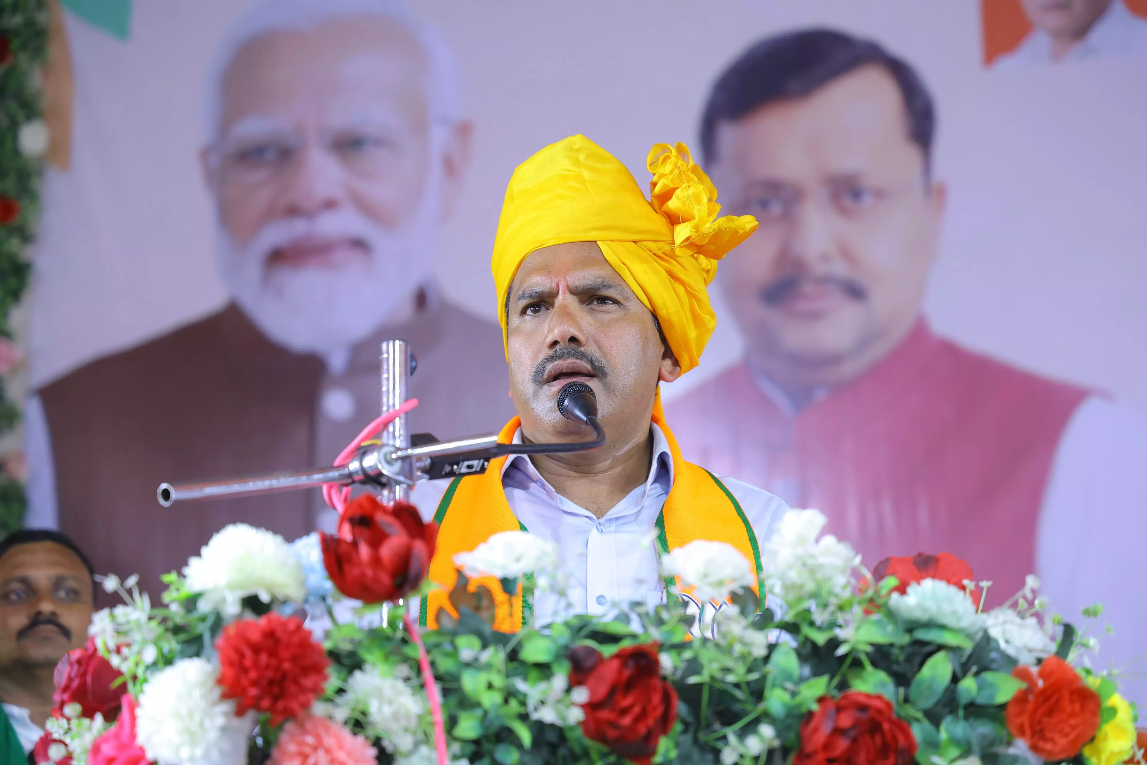 Karnataka BJP chief threatens gherao of police stations over Form‑7 FIRs