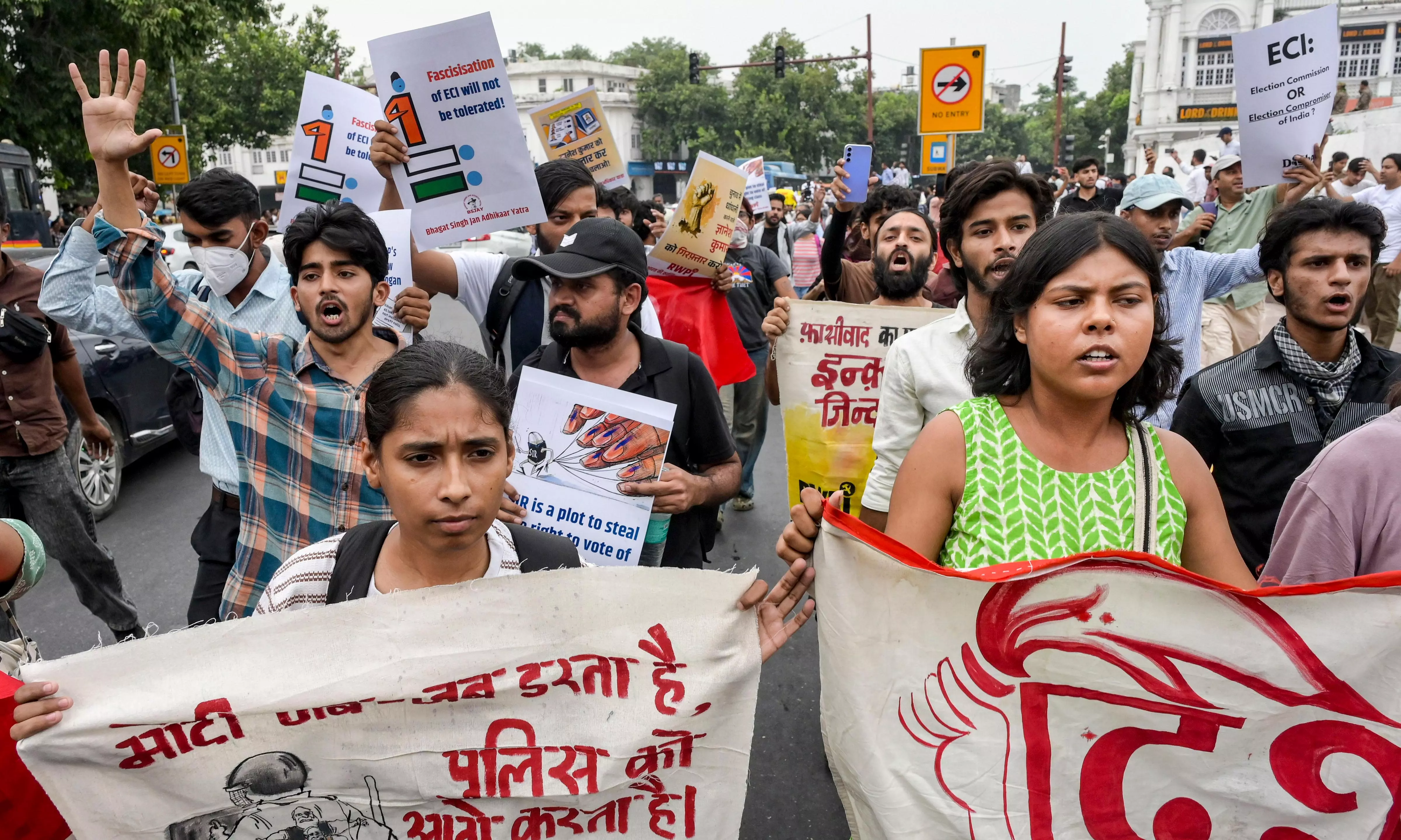 Jantar Mantar 2.0: 200 Protesters Arrested Despite SC Order Against Illegal Detentions Jantar Mantar 2.0: 200 Protesters Arrested Despite SC Order Against Illegal Detentions
