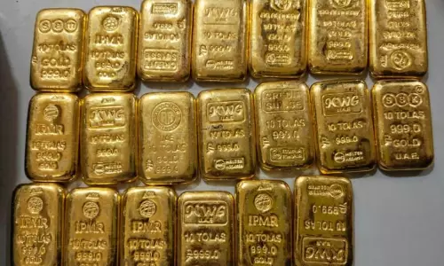 Visakhapatnam: DRI Seizes Gold Worth Rs 8.98 Crore Visakhapatnam: DRI Seizes Gold Worth Rs 8.98 Crore