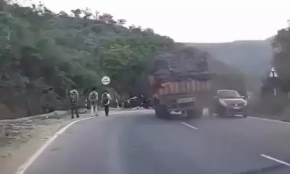 Tirupati: Lorry Plunges Into 20-Foot Gorge Near Bhakarapet Ghat Road Tirupati: Lorry Plunges Into 20-Foot Gorge Near Bhakarapet Ghat Road