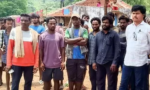 Anakapalle Villagers Stage Cook-Out Protest Over Pending Pattas