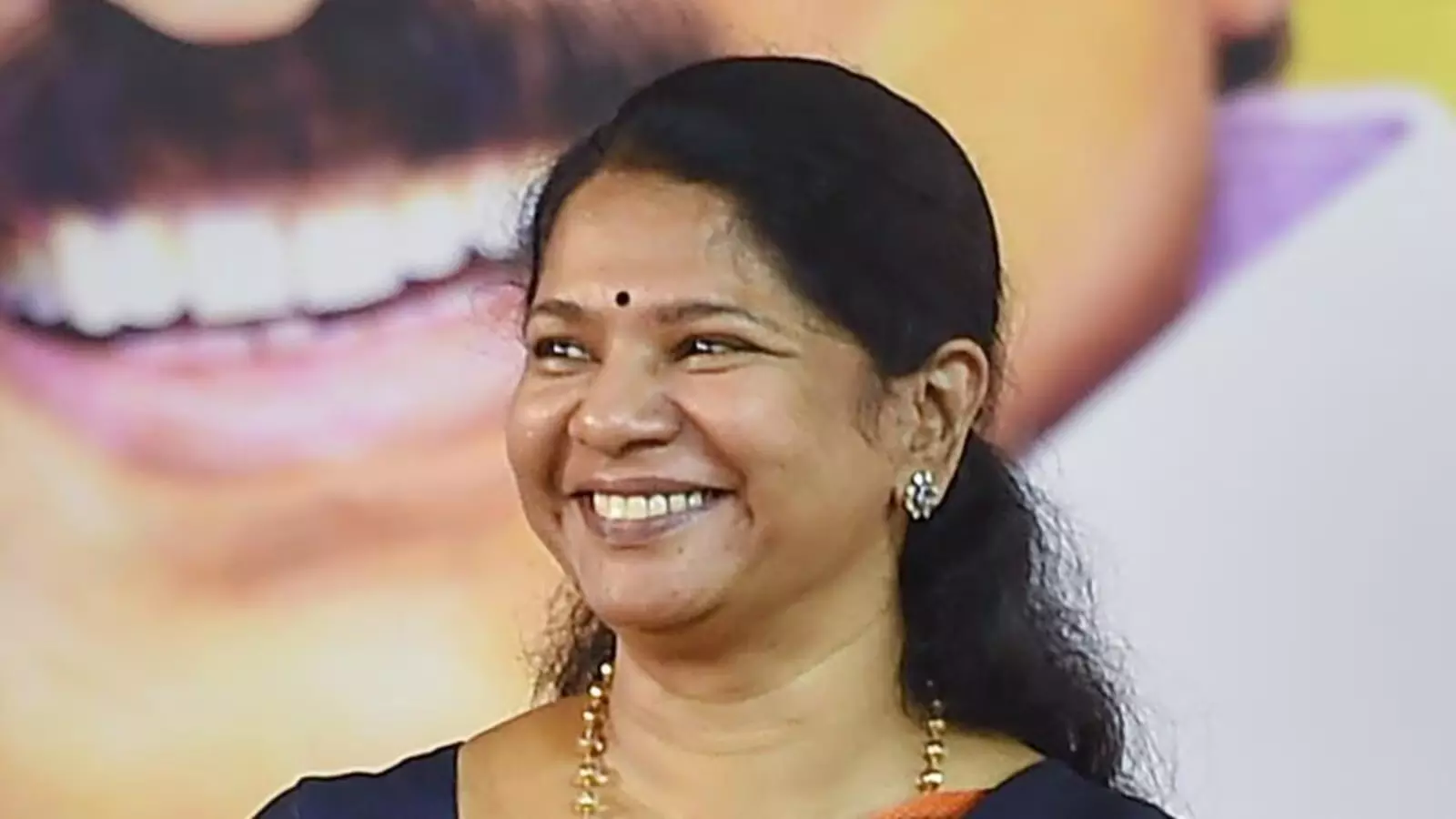 Kanimozhi Seeks Probe Into Curbs On Anti-TVK Posts On Insta Kanimozhi Seeks Probe Into Curbs On Anti-TVK Posts On Insta