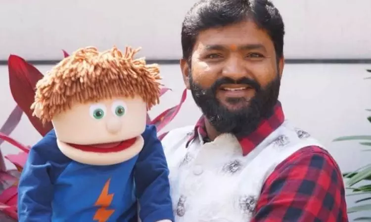 Hyderabad: Mimicry, Ventriloquism Artist Satyanarayana Dies in Accident Hyderabad: Mimicry, Ventriloquism Artist Satyanarayana Dies in Accident