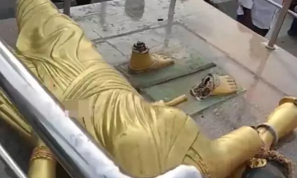 Medak: Tension After Chakali Ilamma’s Statue Demolished Medak: Tension After Chakali Ilamma’s Statue Demolished