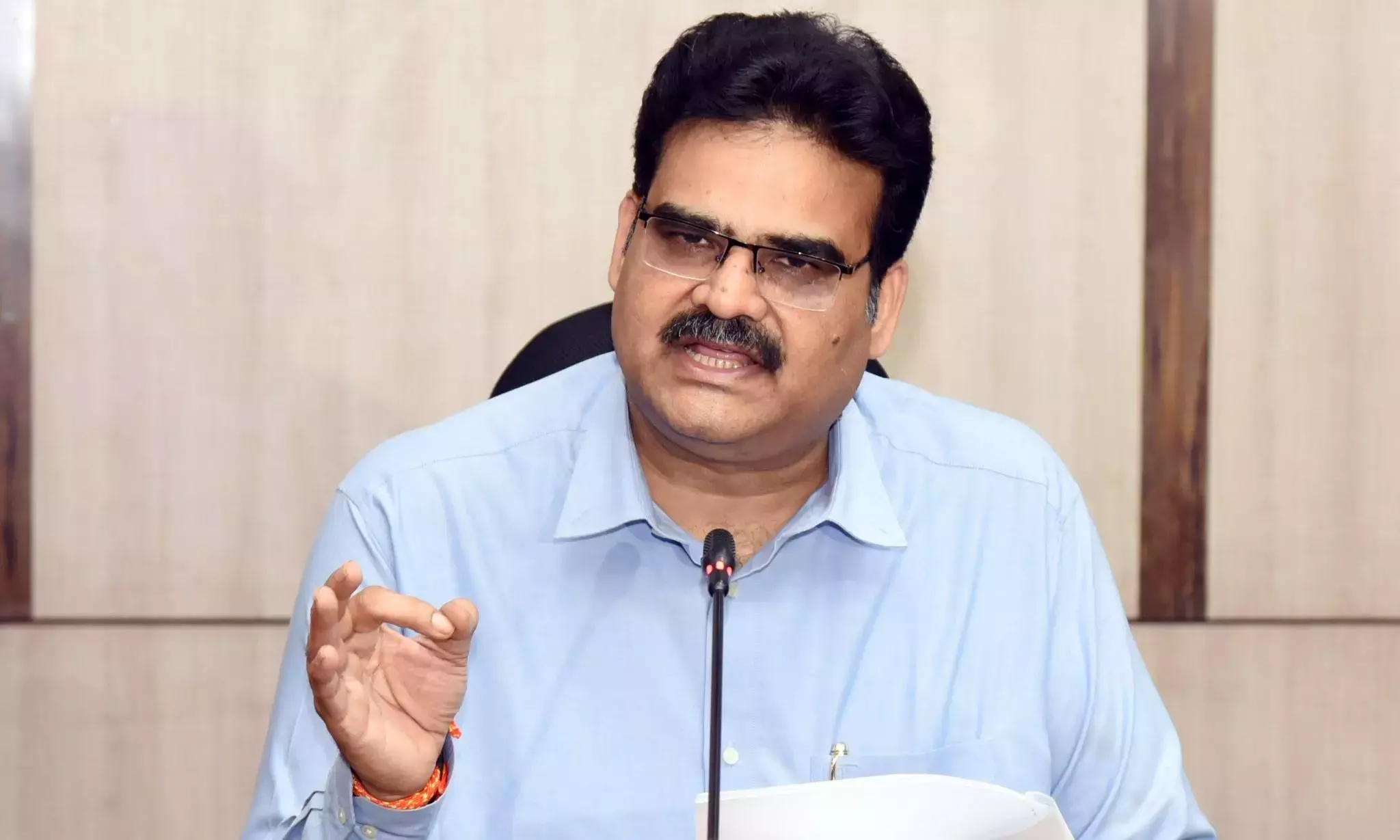 Vijayawada: India to Grow at 7% in 2026 and 2027, Says Dinakar Vijayawada: India to Grow at 7% in 2026 and 2027, Says Dinakar