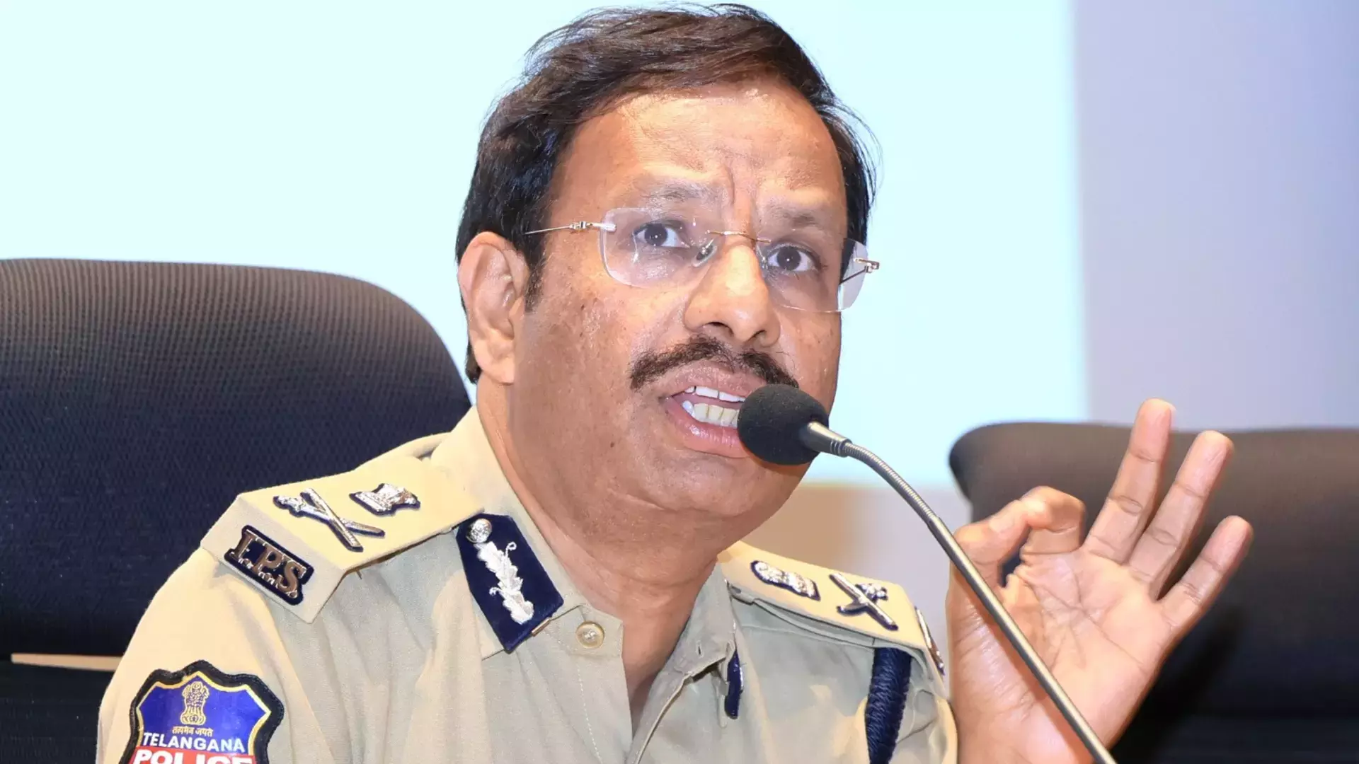 Cyber Crooks Loot Rs 5.35 Crores From Three Victims In One Day Cyber Crooks Loot Rs 5.35 Crores From Three Victims In One Day
