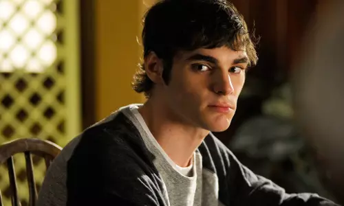 RJ Mitte Breaking Bad Star Dies At 34