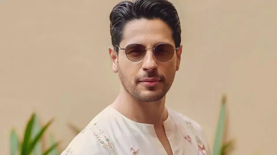 Sidharth Malhotra Injures His Leg Sidharth Malhotra Injures His Leg