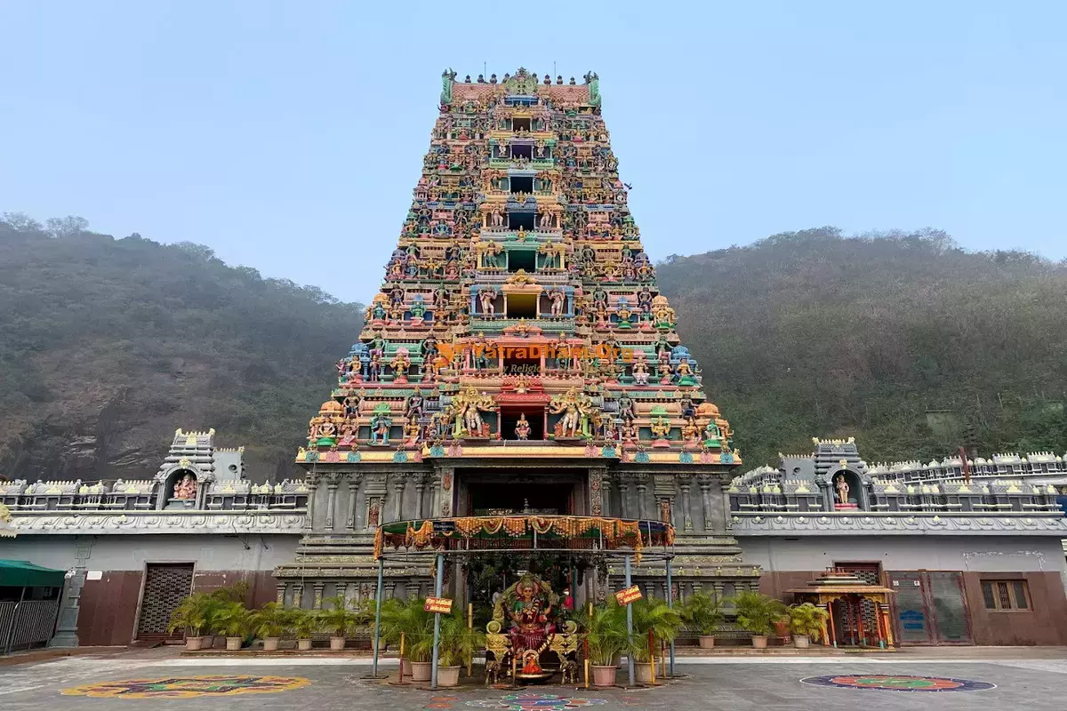 Heavy Rush Continues At Kanaka Durga Temple Heavy Rush Continues At Kanaka Durga Temple