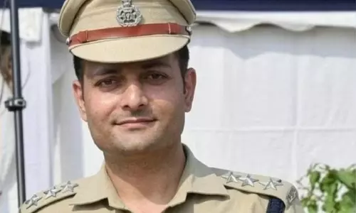 Journalist Accused of Casteist Remarks Against ACP Seeks FIR Quashing in Delhi HC Journalist Accused of Casteist Remarks Against ACP Seeks FIR Quashing in Delhi HC
