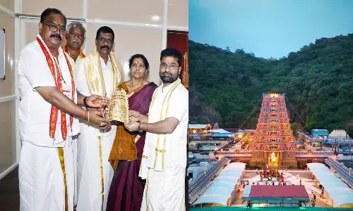 Devotee Gifts Rs 75 lakh Gold Crown to Goddess Kanaka Durga Devotee Gifts Rs 75 lakh Gold Crown to Goddess Kanaka Durga