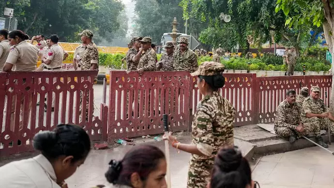 Traffic Curbs Issued For Central Delhi Ahead Of CJPs Lehra Do Tiranga March Traffic Curbs Issued For Central Delhi Ahead Of CJPs Lehra Do Tiranga March