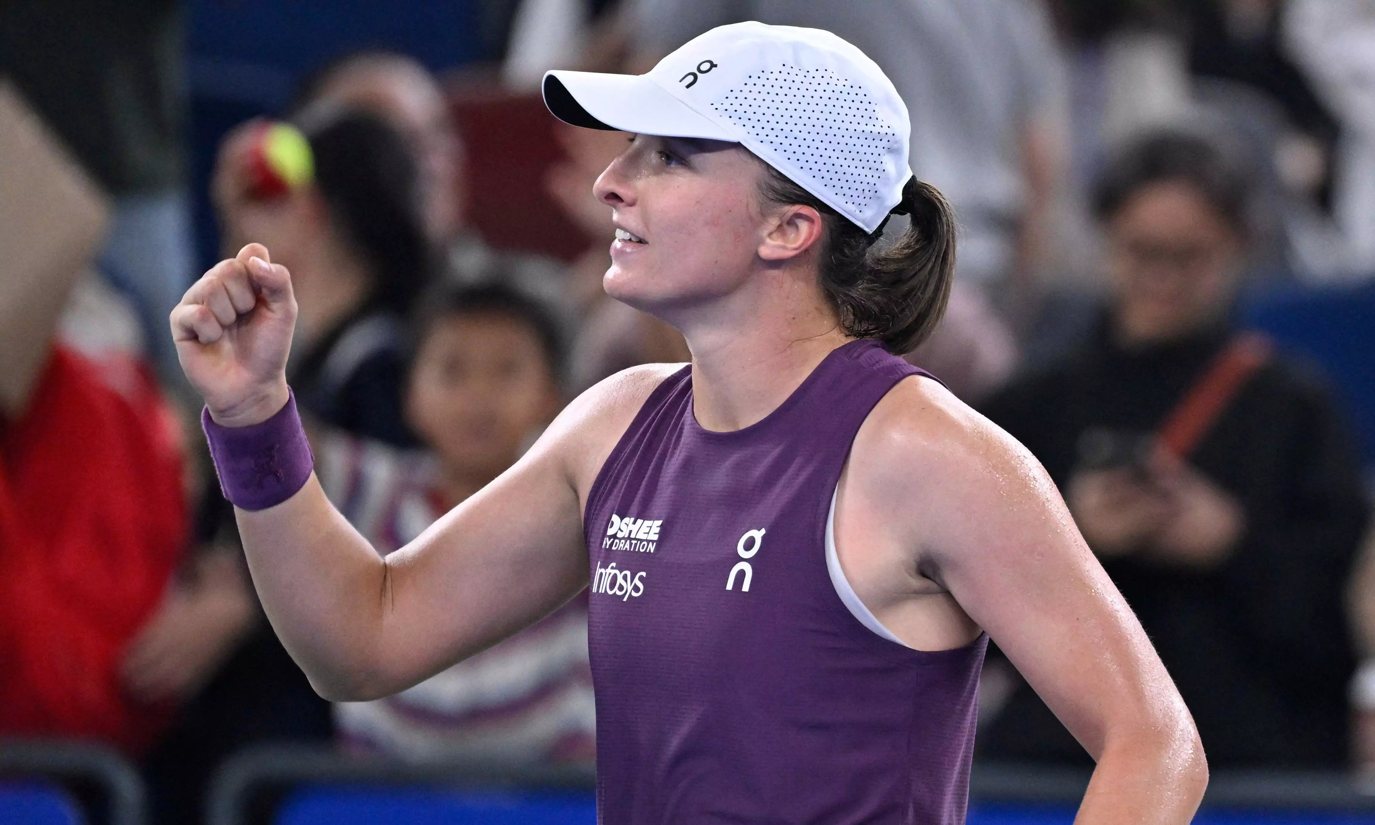 Wuhan Open: Iga Swiatek Beats Ann Li To Reach Semi-finals Wuhan Open: Iga Swiatek Beats Ann Li To Reach Semi-finals