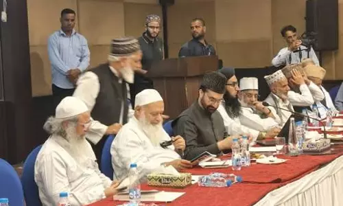 MMU Rolls Out Coordinated Friday Sermons Across J&K Amid Waqf Board Uniform‑Khutba Row