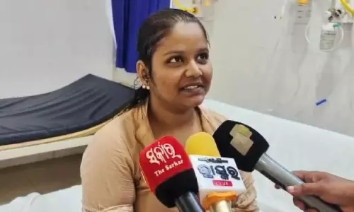Woman Bitten By Snake While Rescuing It, Reaches Hospital Carrying Reptile