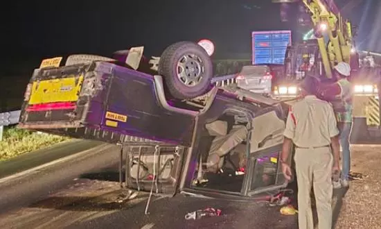 Khammam: Two Killed, Four Injured as Lorry Rams Vehicle Near Wyra Khammam: Two Killed, Four Injured as Lorry Rams Vehicle Near Wyra