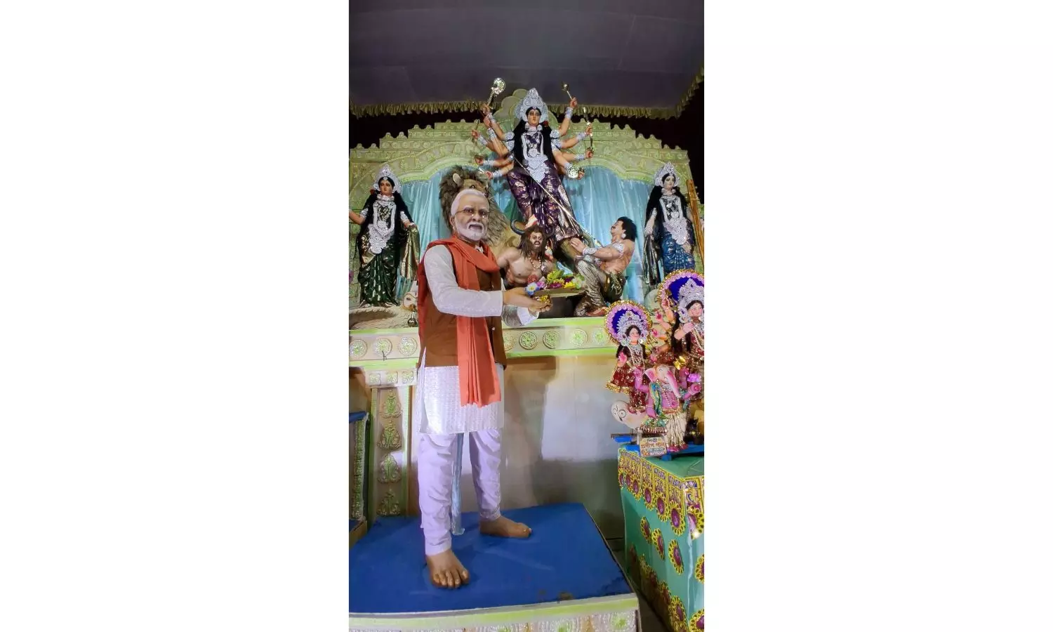 Durga Puja Themed On PM Modi A Hit In Murshidabad Durga Puja Themed On PM Modi A Hit In Murshidabad