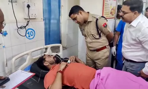 8 Dead, 15 Injured as Minibus Falls into Drain on Delhi-Mumbai Expressway in Kota 8 Dead, 15 Injured as Minibus Falls into Drain on Delhi-Mumbai Expressway in Kota