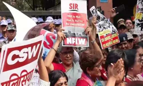 Womens Groups Protest at Delhi Police HQ Over Alleged Harassment During SIR Protests Womens Groups Protest at Delhi Police HQ Over Alleged Harassment During SIR Protests