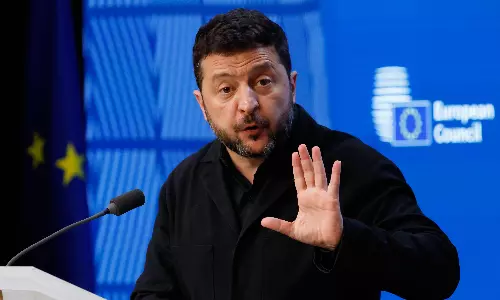 Zelensky: Trump’s Sanctions Waiver Rewards Putin as Russia Eyes Ukraine Blackout