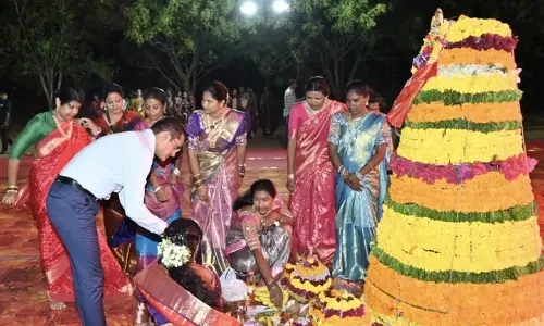 Future City Police Celebrate Bathukamma For First Time
