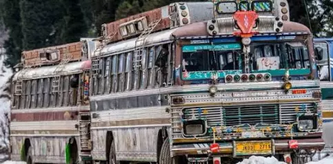 Kashmiri Bus Attacked in Haryana, BJP, AIP and Mirwaiz Demand Action Kashmiri Bus Attacked in Haryana, BJP, AIP and Mirwaiz Demand Action