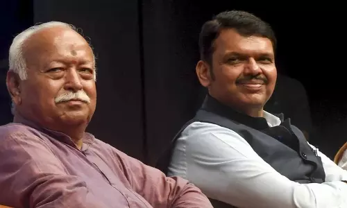 CM Fadnavis Visits RSS HQ in Nagpur, Meets Mohan Bhagwat