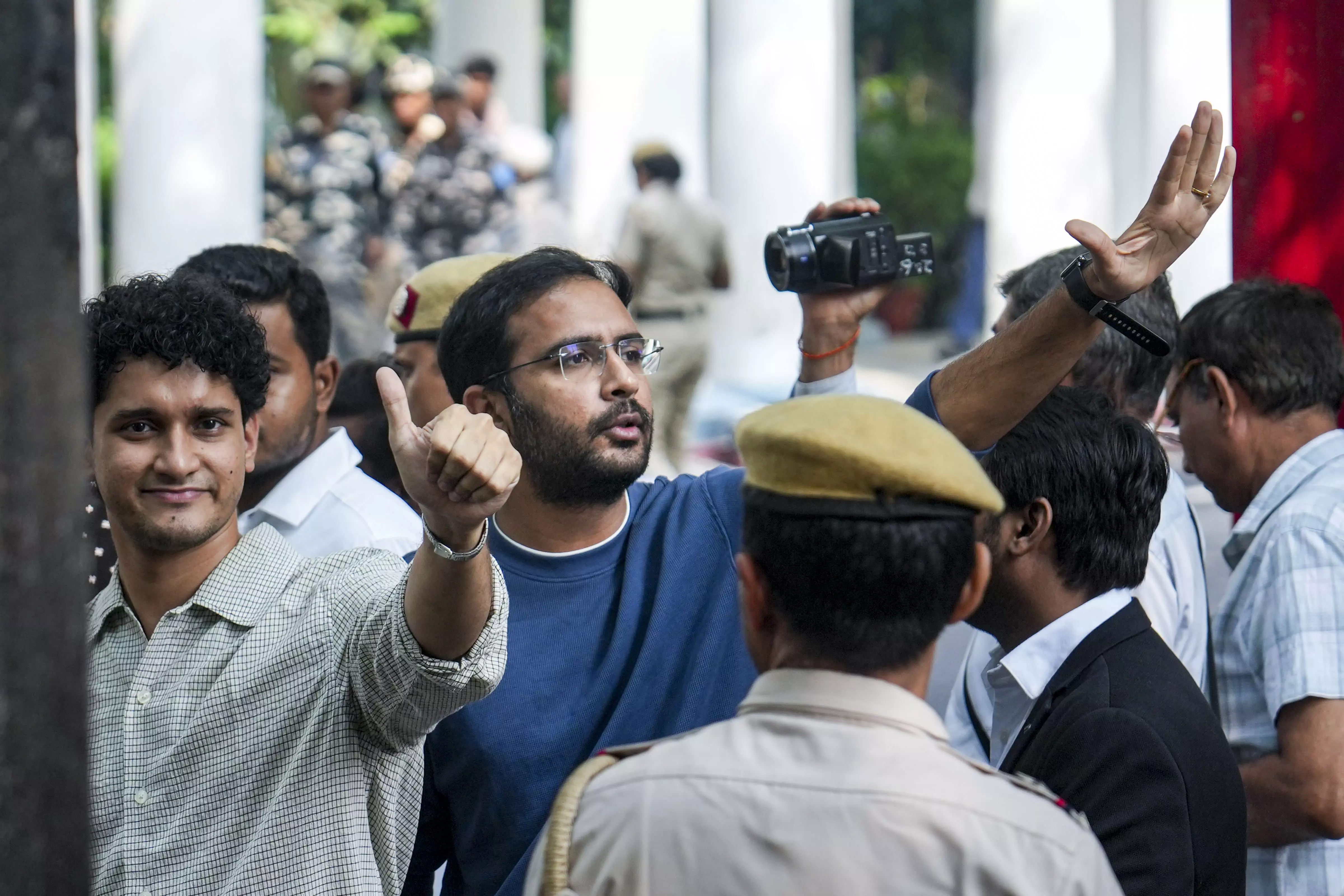 CJP Leaders Produced Before Executive Magistrate at Mandir Marg Police Station CJP Leaders Produced Before Executive Magistrate at Mandir Marg Police Station