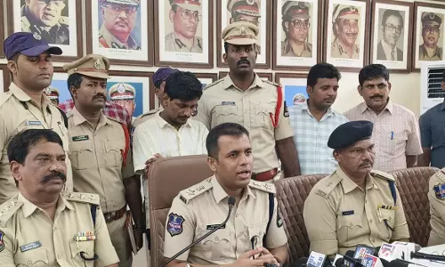 Honey Trapper Arrested In Hyderabad Honey Trapper Arrested In Hyderabad