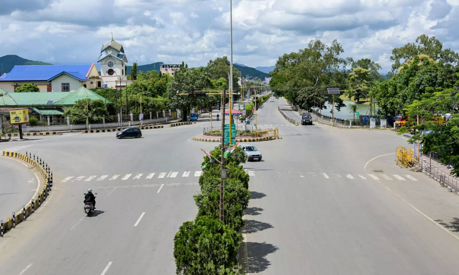 48-Hour Strike Over Killing of 3 Meiteis Hits Normal Life in Manipur 48-Hour Strike Over Killing of 3 Meiteis Hits Normal Life in Manipur
