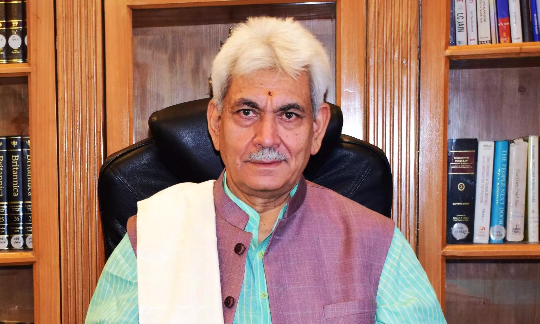 L-G Manoj Sinha Vows To Eliminate Terrorism in J&K, Warns Supporters of Strict Action L-G Manoj Sinha Vows To Eliminate Terrorism in J&K, Warns Supporters of Strict Action