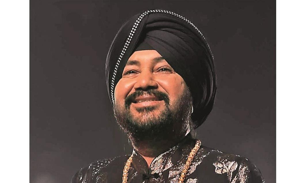 Minister Stops Daler Mehndi Mid-Song