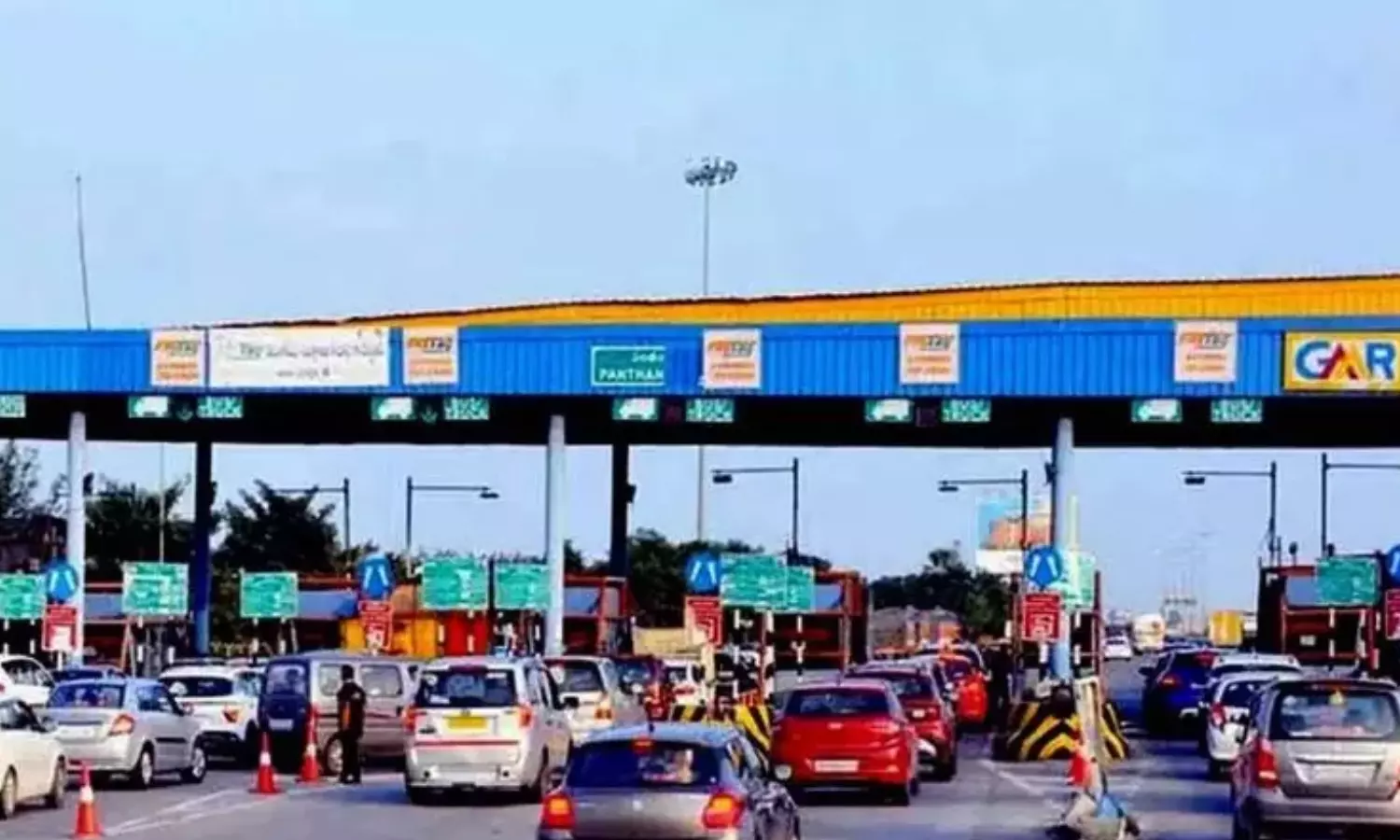 NH-65 Toll Plazas Witness Post-Dasara Traffic Rush NH-65 Toll Plazas Witness Post-Dasara Traffic Rush