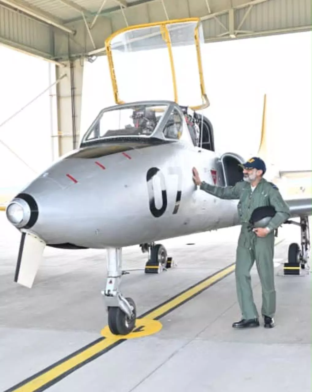 IAF Chief Completes Final Flying Sortie In Kiran Trainer At Dundigal IAF Chief Completes Final Flying Sortie In Kiran Trainer At Dundigal