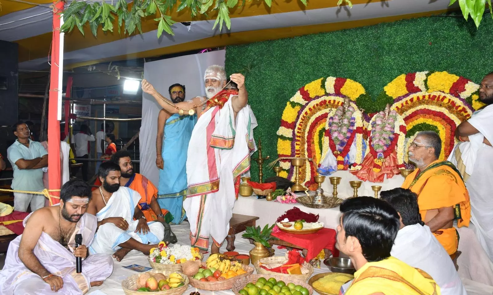Bhadrakali-Bhadreshwara Kalyanam In Warangal Captivates Devotees Bhadrakali-Bhadreshwara Kalyanam In Warangal Captivates Devotees