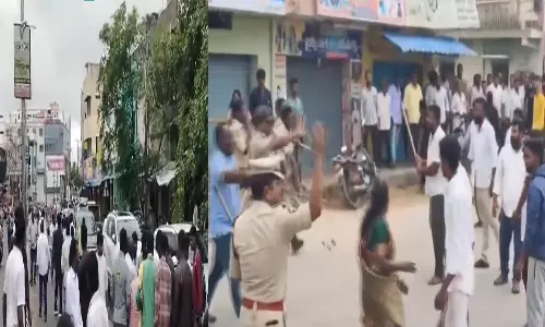 TDP, YSRCP Cadres Clash During Local Body Poll Nominations Filing TDP, YSRCP Cadres Clash During Local Body Poll Nominations Filing