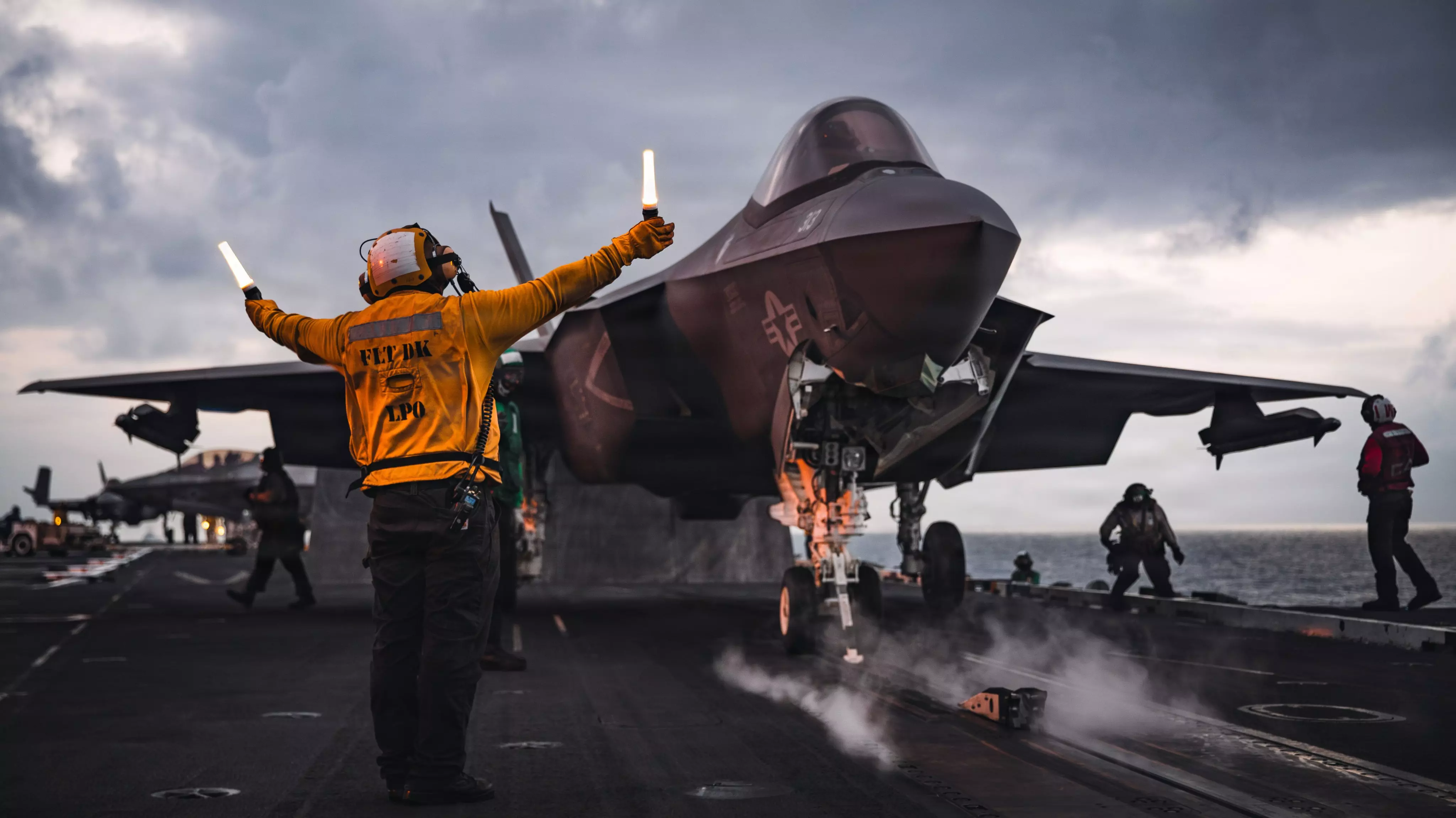 US Plans Fresh Iran Strikes; Tehran Threatens ‘Father of All Bombs’ US Plans Fresh Iran Strikes; Tehran Threatens ‘Father of All Bombs’