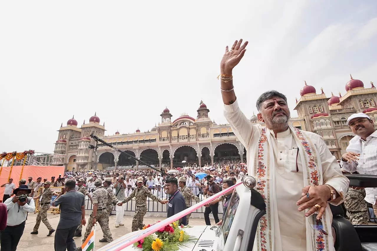 Shivakumar Orders Probe Into Denial of Ministers Entry During Mysuru Dasara Puja Shivakumar Orders Probe Into Denial of Ministers Entry During Mysuru Dasara Puja