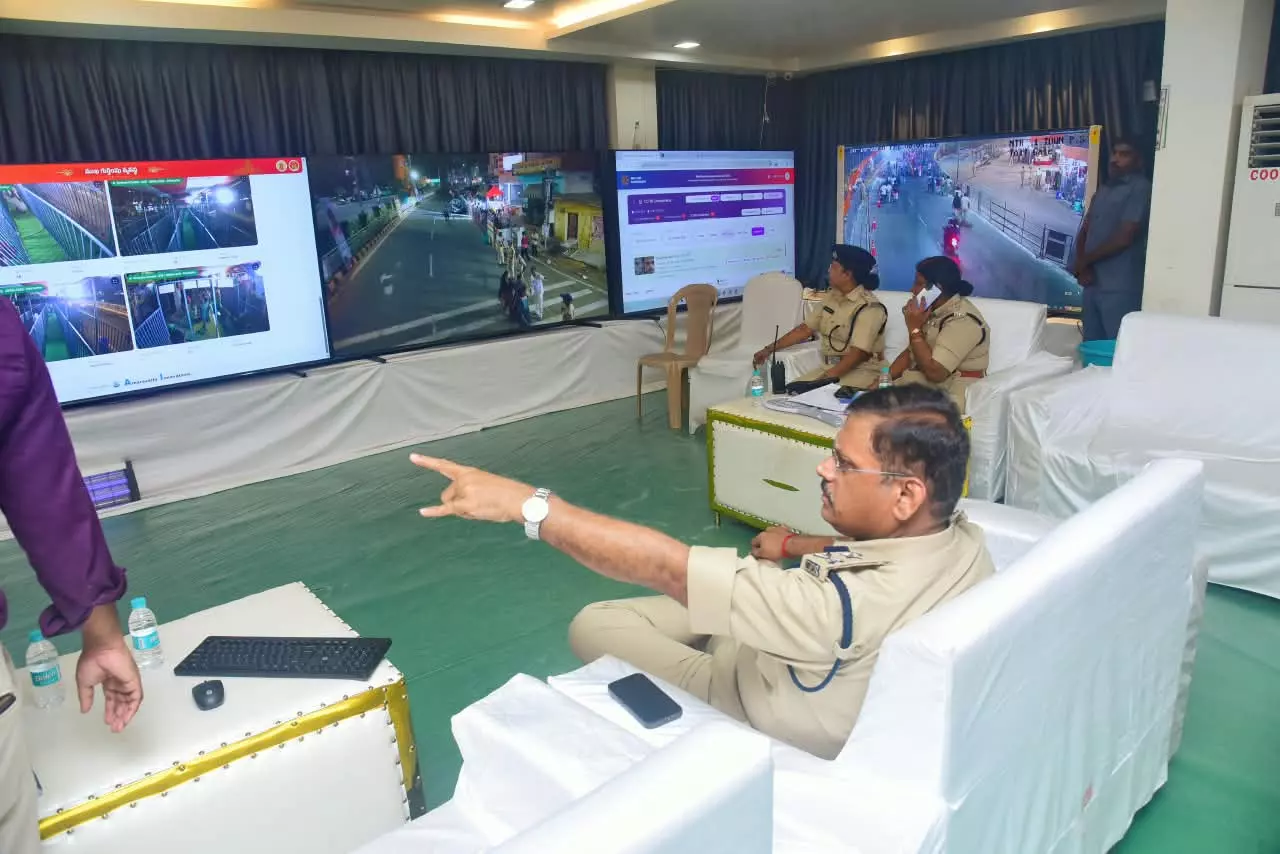 Smart Traffic Management Cuts Dasara Congestion in Vijayawada by 62% Smart Traffic Management Cuts Dasara Congestion in Vijayawada by 62%