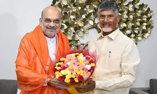 Naidu Extends Birthday Greetings to Amit Shah