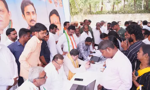 Ponnam Urges Graduates to Enroll for MLC Polls by Nov. 6 Ponnam Urges Graduates to Enroll for MLC Polls by Nov. 6