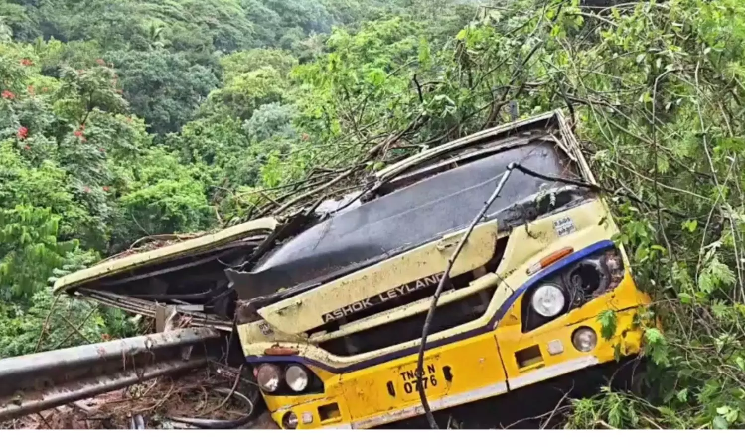 TN State Bus Driver Killed, Conductor Injured in Nilgiris Mudslide TN State Bus Driver Killed, Conductor Injured in Nilgiris Mudslide