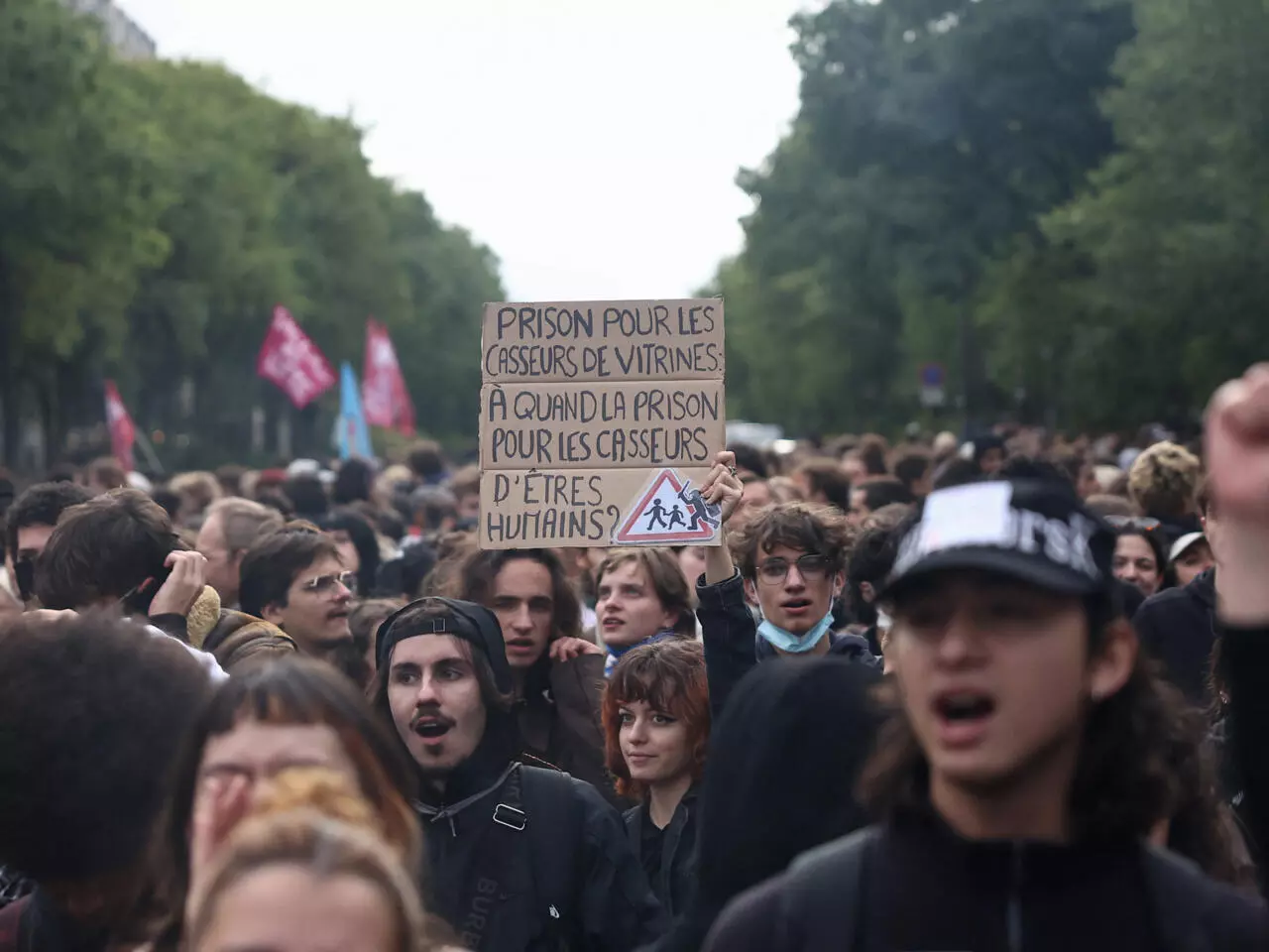 France Bans Protests in Marseille, Lyon; Paris Museums Closed After Protests France Bans Protests in Marseille, Lyon; Paris Museums Closed After Protests